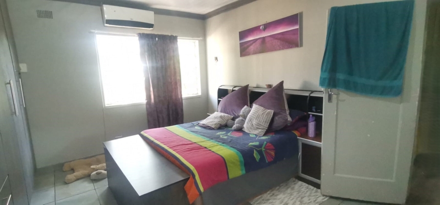 5 Bedroom Property for Sale in Vanderbijlpark Cw 6 Gauteng