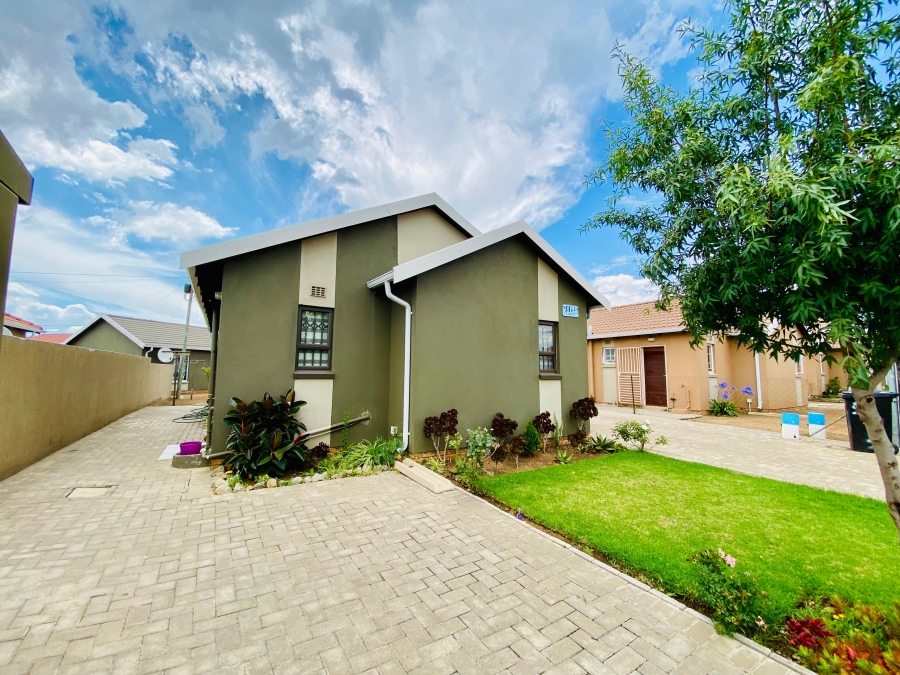 3 Bedroom Property for Sale in Savanna City Gauteng