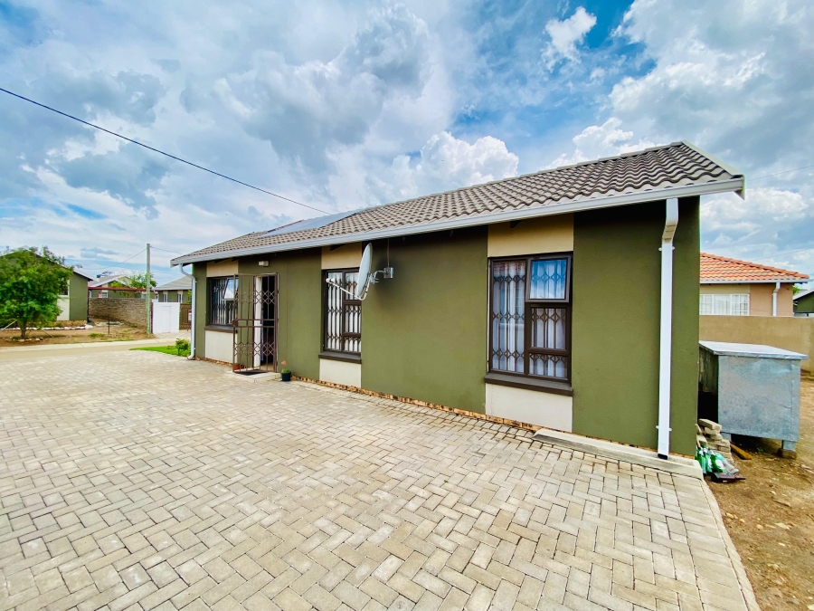 3 Bedroom Property for Sale in Savanna City Gauteng