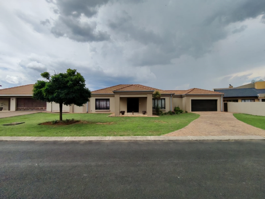 4 Bedroom Property for Sale in Three Rivers East Gauteng