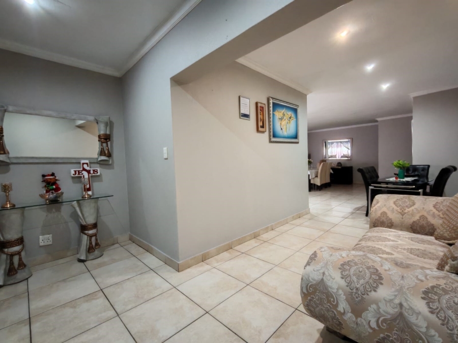 4 Bedroom Property for Sale in Three Rivers East Gauteng