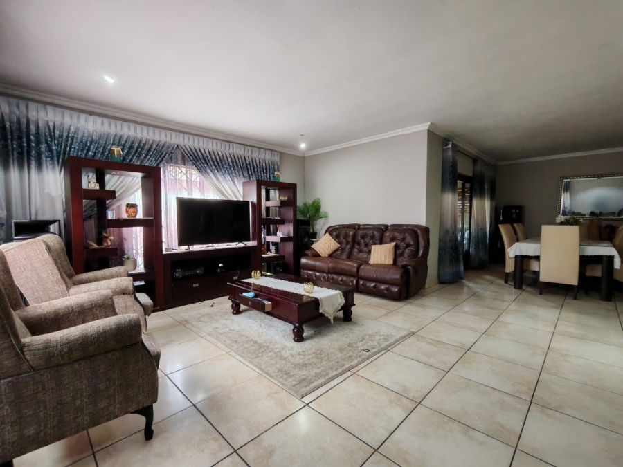 4 Bedroom Property for Sale in Three Rivers East Gauteng