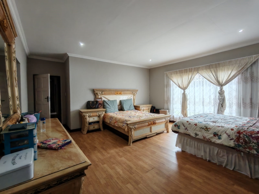 4 Bedroom Property for Sale in Three Rivers East Gauteng