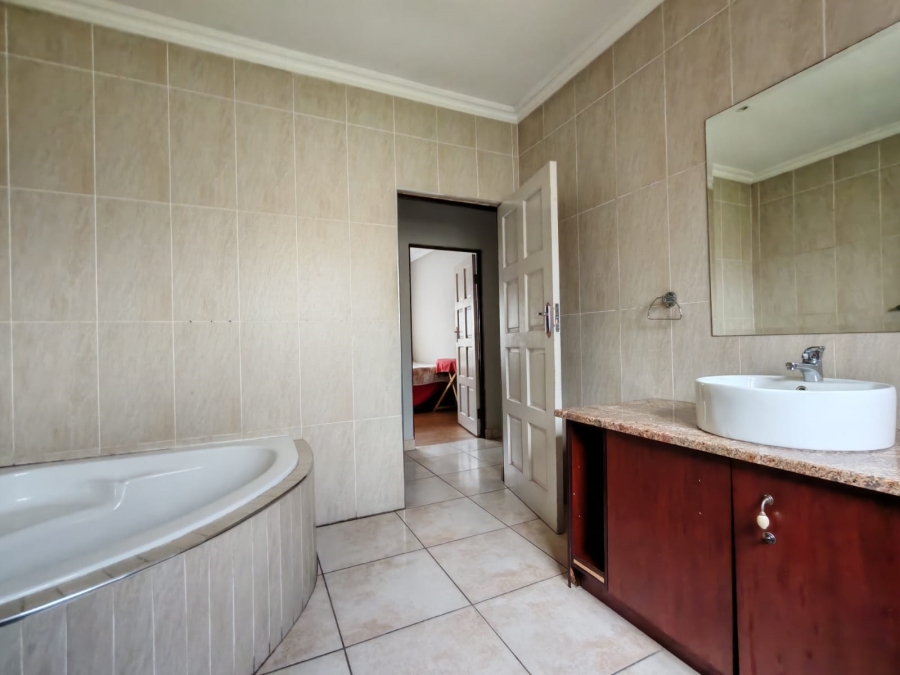 4 Bedroom Property for Sale in Three Rivers East Gauteng