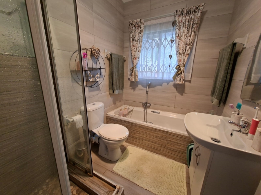 3 Bedroom Property for Sale in Three Rivers Gauteng