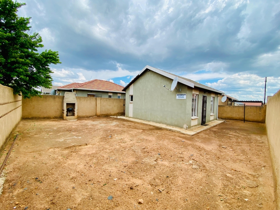 2 Bedroom Property for Sale in Stretford Gauteng