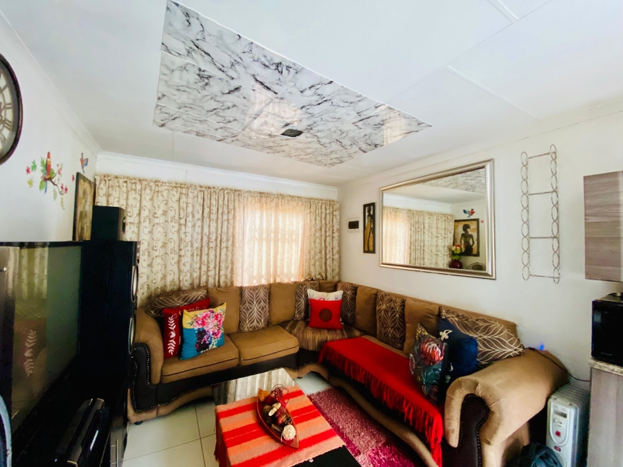 2 Bedroom Property for Sale in Stretford Gauteng