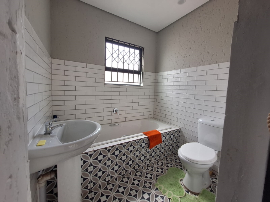 2 Bedroom Property for Sale in Ratanda Gauteng