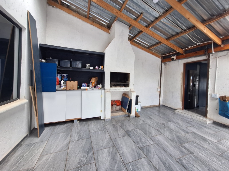 2 Bedroom Property for Sale in Ratanda Gauteng