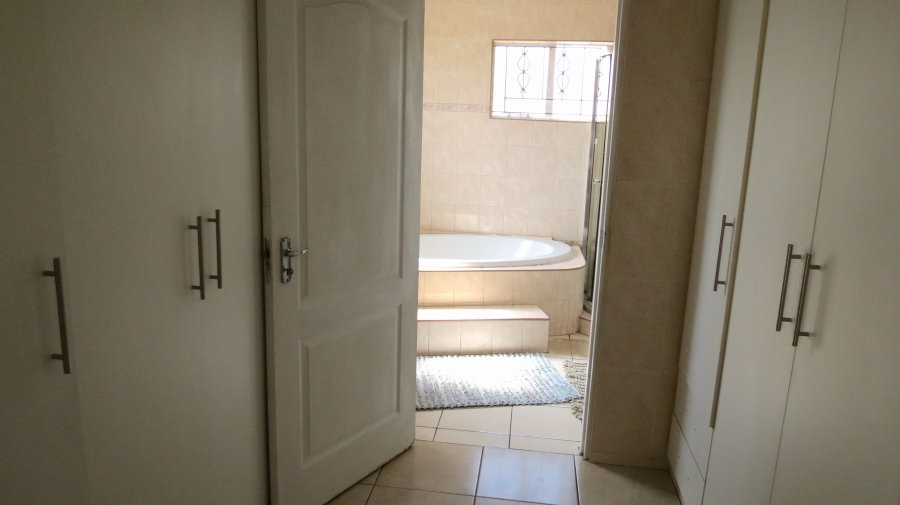 3 Bedroom Property for Sale in Kagiso Gauteng