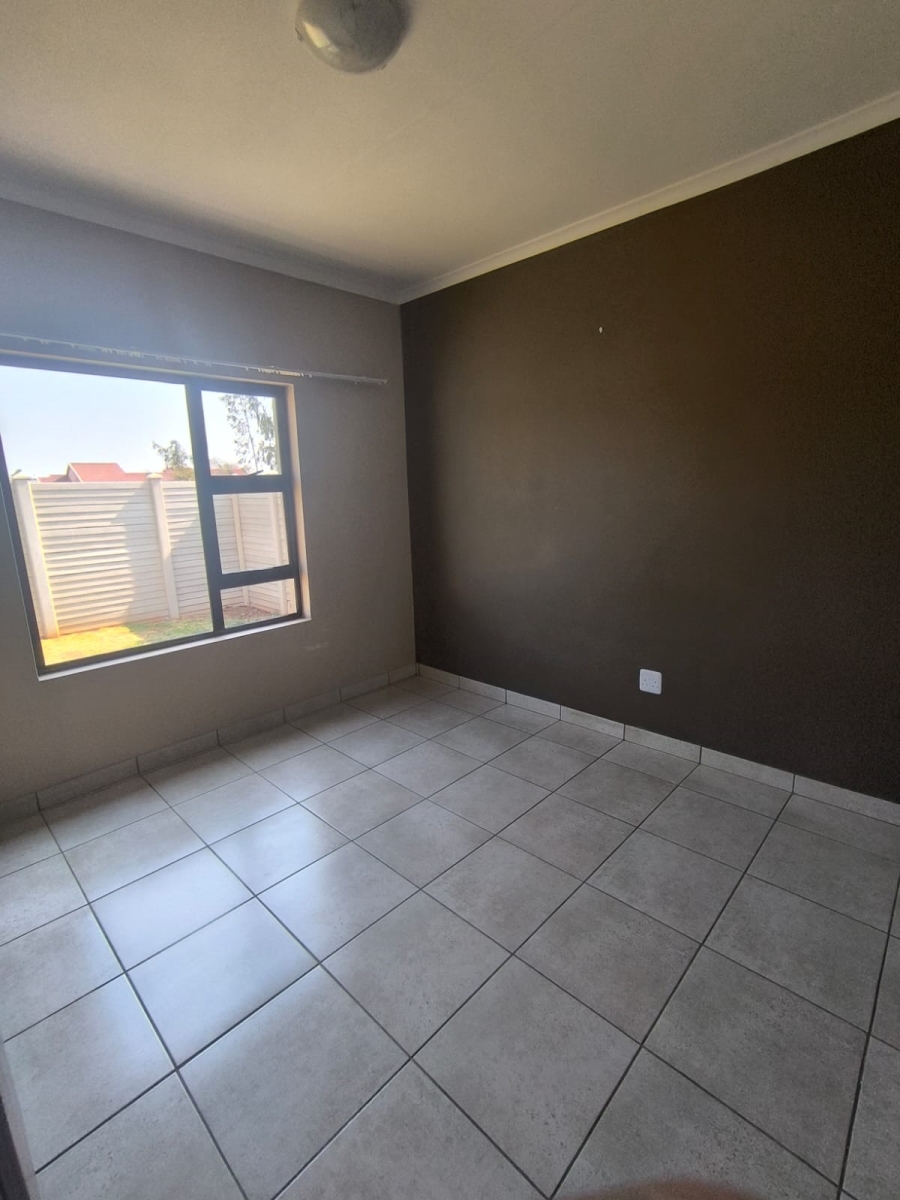 To Let 3 Bedroom Property for Rent in Riversdale Gauteng