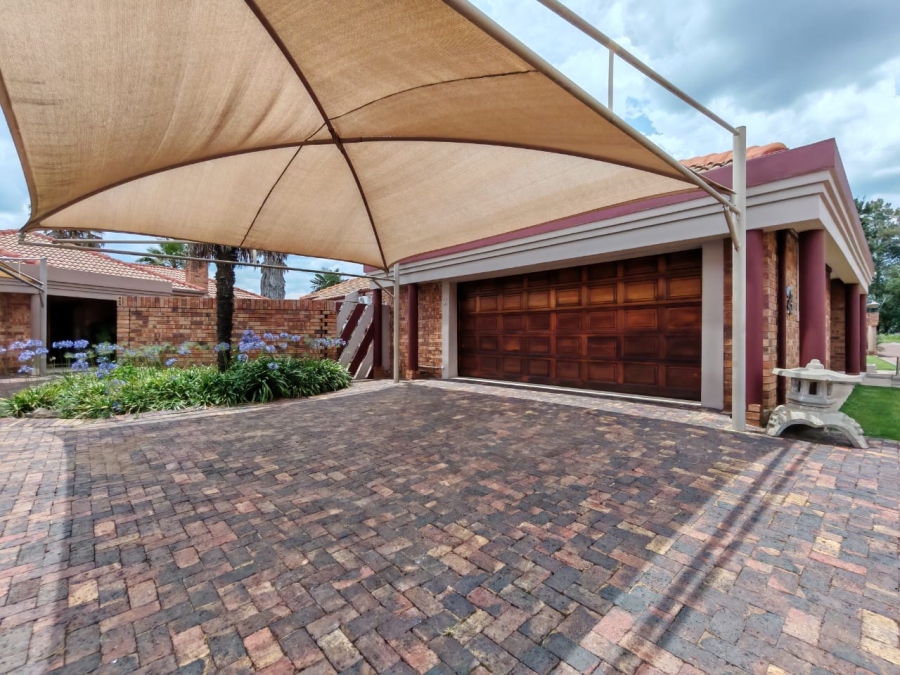 3 Bedroom Property for Sale in Three Rivers Gauteng