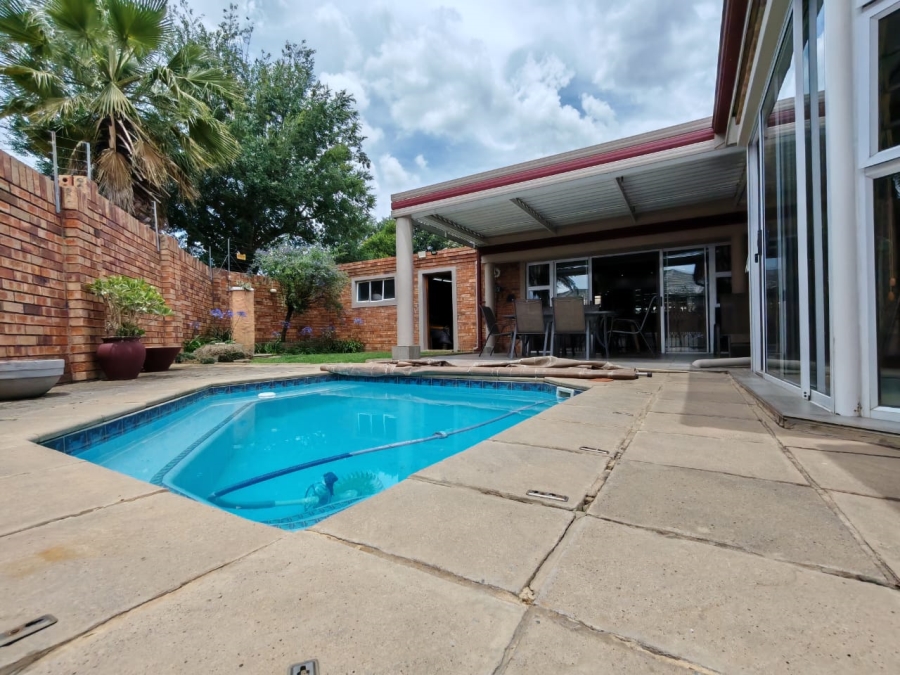 3 Bedroom Property for Sale in Three Rivers Gauteng