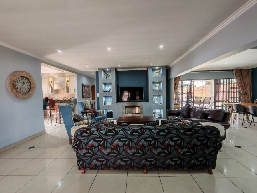 3 Bedroom Property for Sale in Three Rivers Gauteng