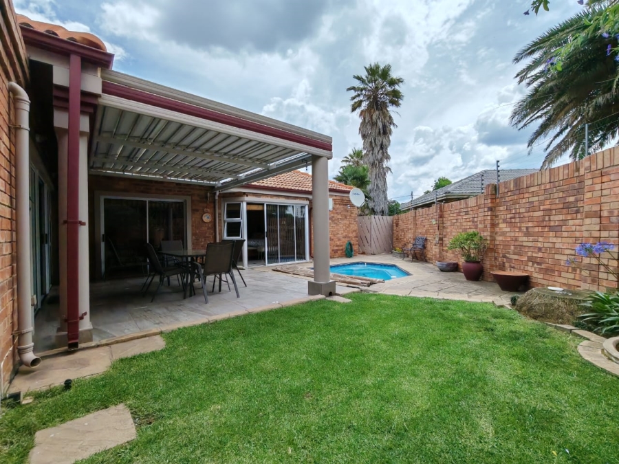 3 Bedroom Property for Sale in Three Rivers Gauteng