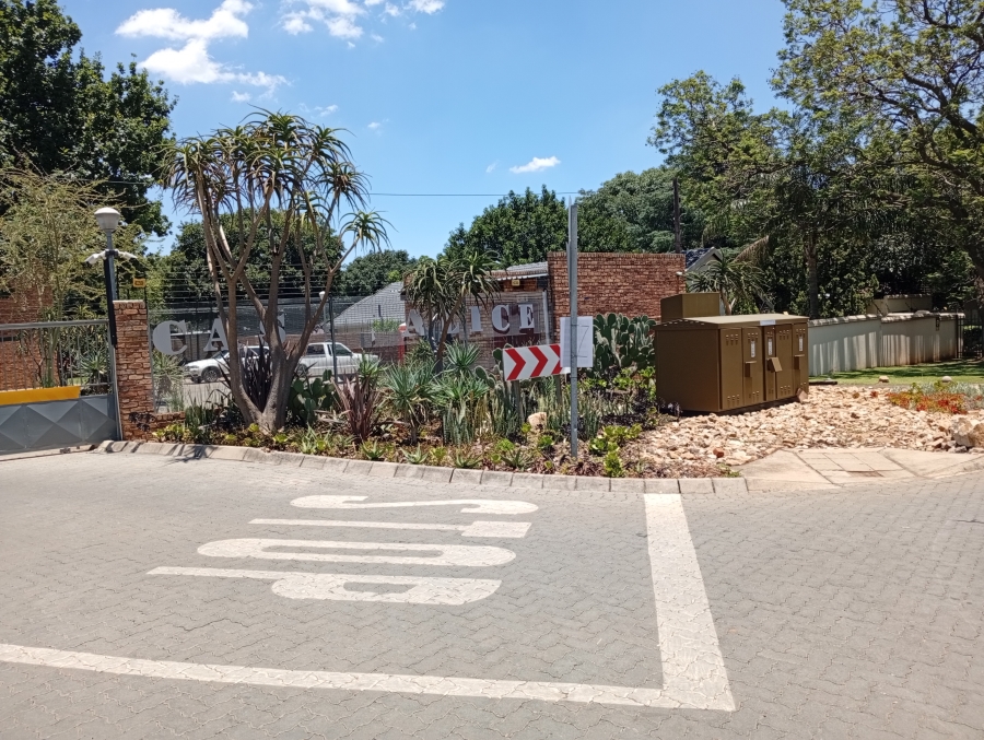 To Let 2 Bedroom Property for Rent in Die Wilgers Gauteng