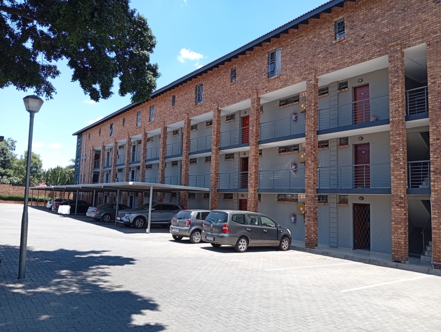 To Let 2 Bedroom Property for Rent in Die Wilgers Gauteng