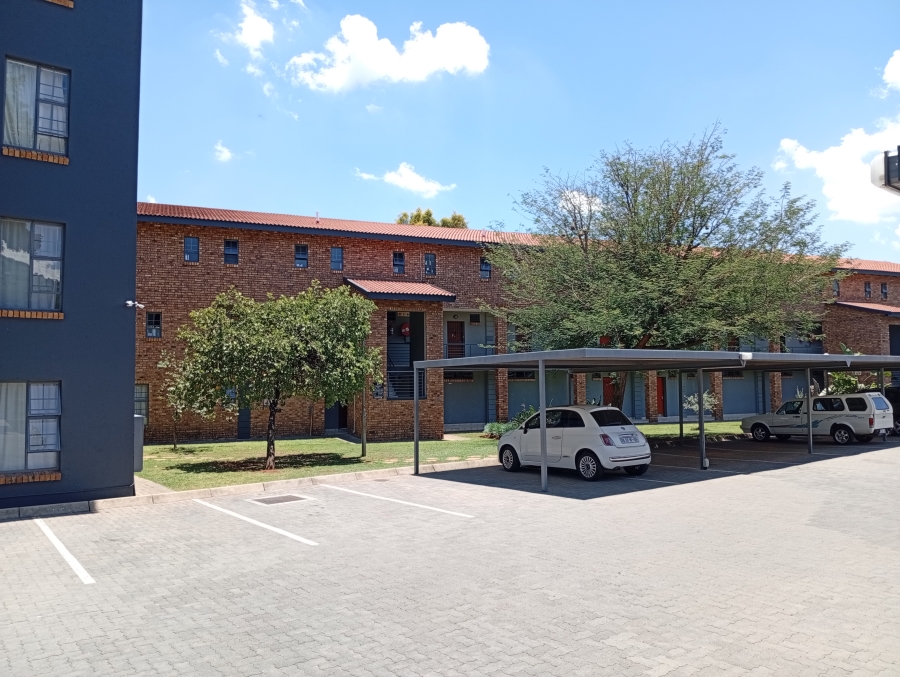 To Let 2 Bedroom Property for Rent in Die Wilgers Gauteng