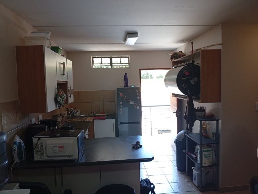 To Let 2 Bedroom Property for Rent in Die Wilgers Gauteng