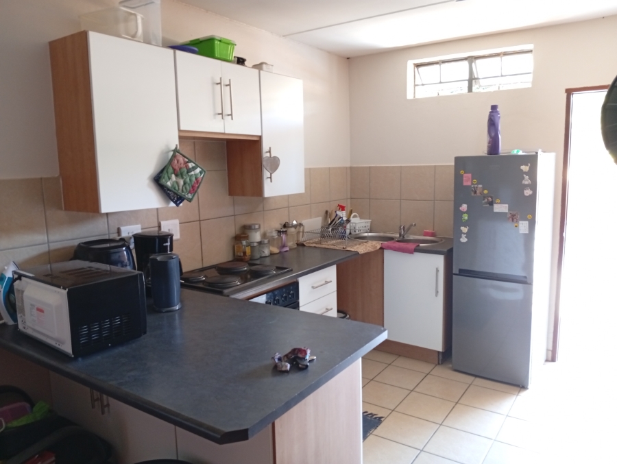 To Let 2 Bedroom Property for Rent in Die Wilgers Gauteng