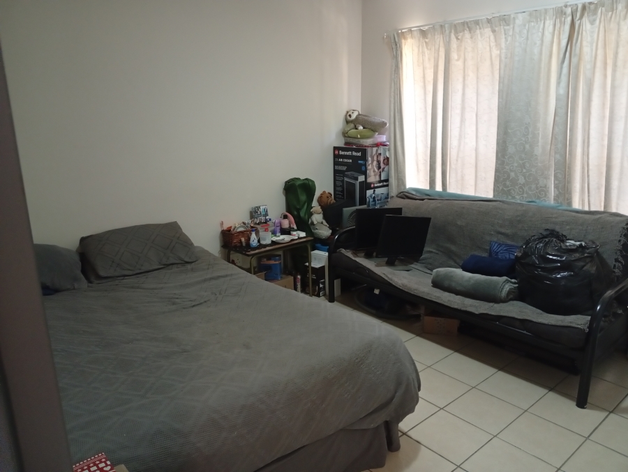 To Let 2 Bedroom Property for Rent in Die Wilgers Gauteng