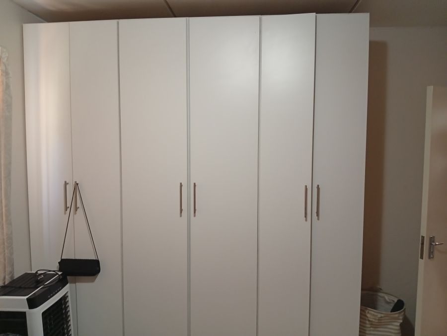 To Let 2 Bedroom Property for Rent in Die Wilgers Gauteng