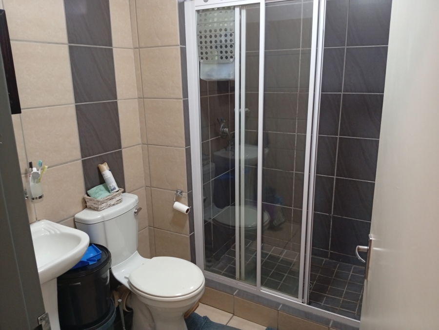 To Let 2 Bedroom Property for Rent in Die Wilgers Gauteng