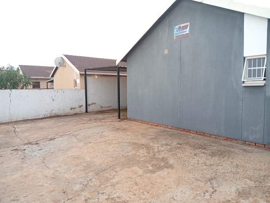 2 Bedroom Property for Sale in Mahube Valley Gauteng