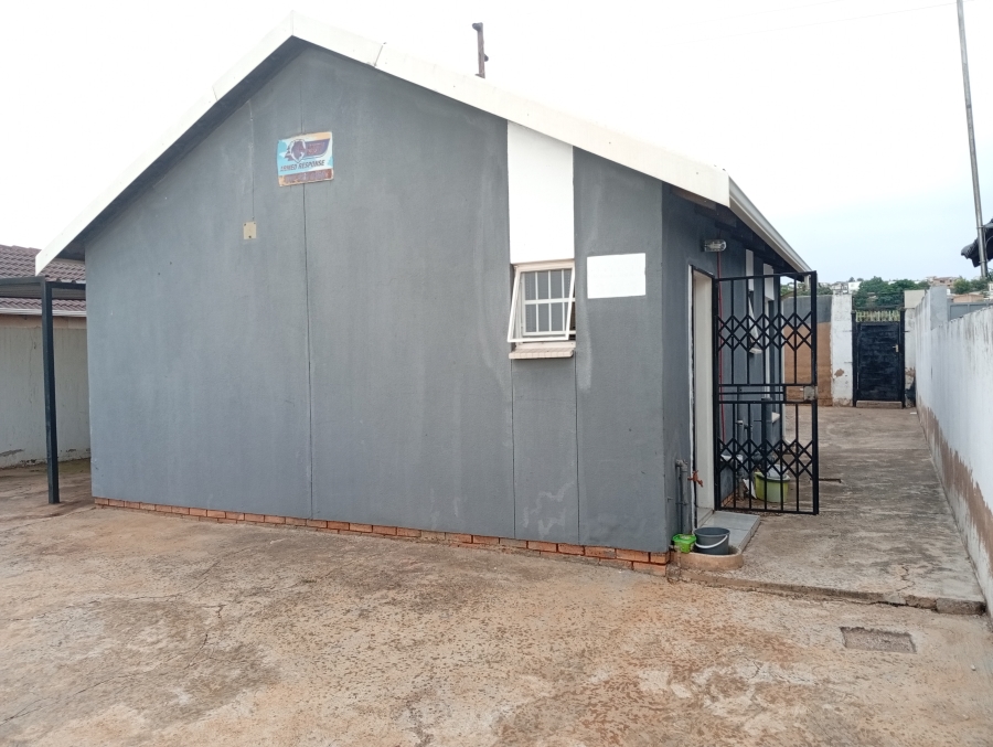 2 Bedroom Property for Sale in Mahube Valley Gauteng