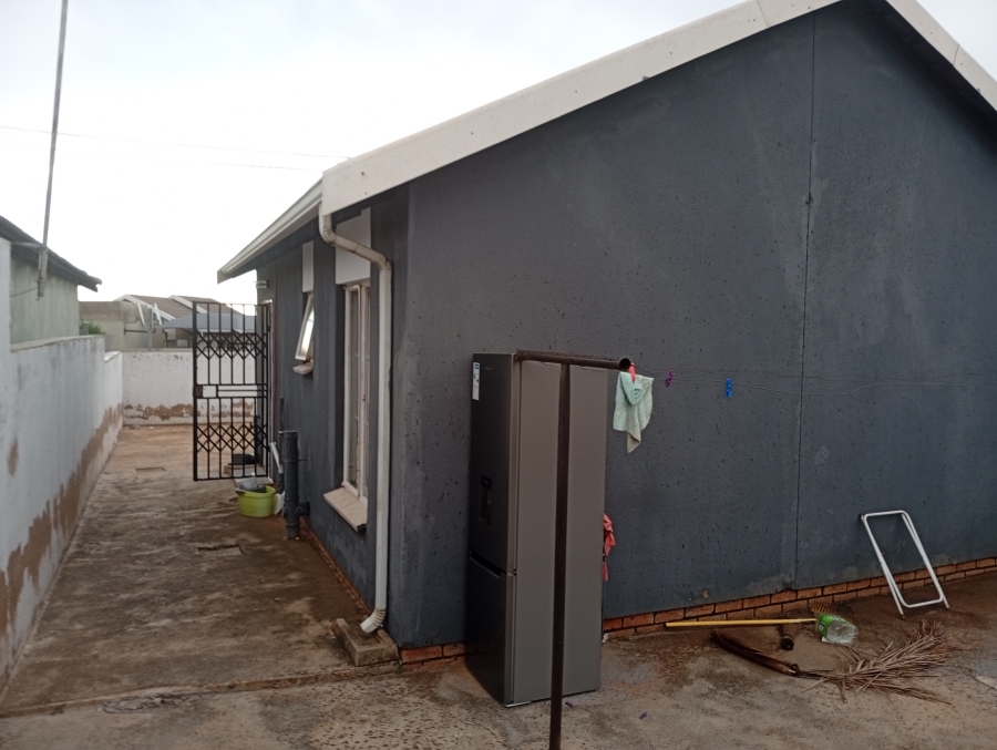 2 Bedroom Property for Sale in Mahube Valley Gauteng