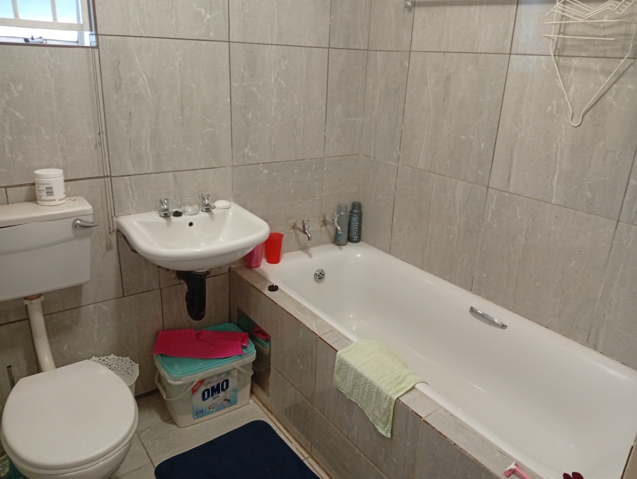 2 Bedroom Property for Sale in Mahube Valley Gauteng