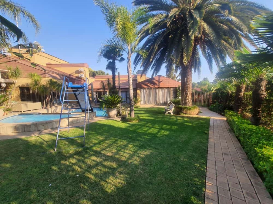 5 Bedroom Property for Sale in Vanderbijlpark SW 5 Gauteng