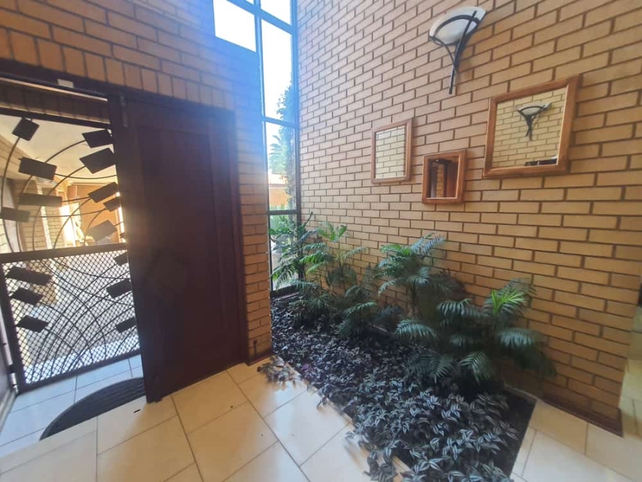 5 Bedroom Property for Sale in Vanderbijlpark SW 5 Gauteng