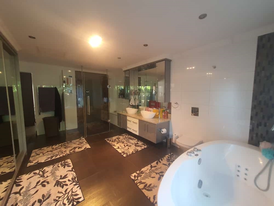 5 Bedroom Property for Sale in Vanderbijlpark SW 5 Gauteng