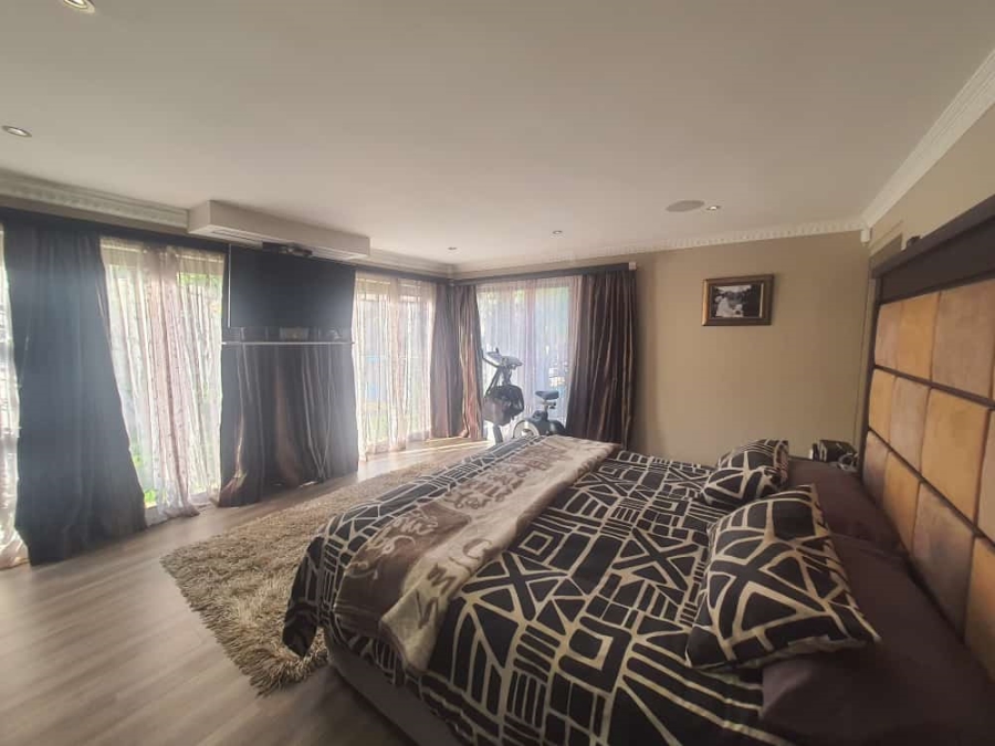 5 Bedroom Property for Sale in Vanderbijlpark SW 5 Gauteng