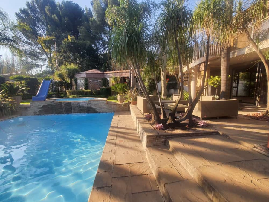 5 Bedroom Property for Sale in Vanderbijlpark SW 5 Gauteng