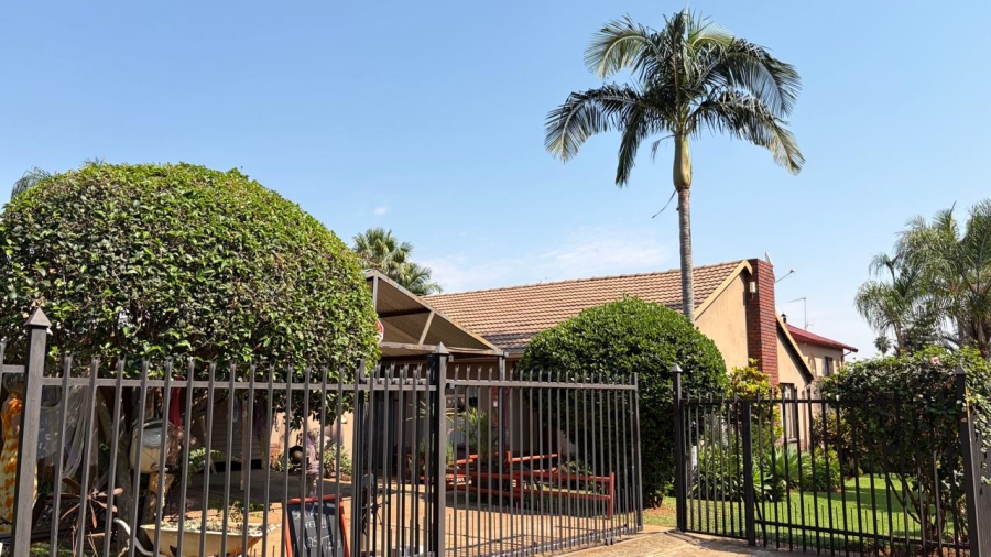 3 Bedroom Property for Sale in Magalieskruin Gauteng