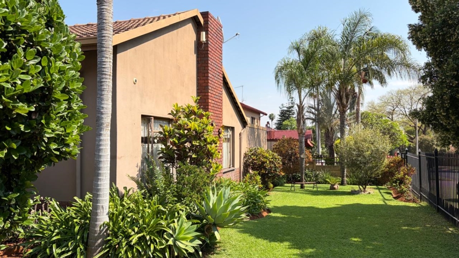 3 Bedroom Property for Sale in Magalieskruin Gauteng