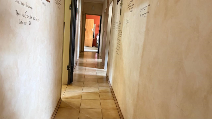 3 Bedroom Property for Sale in Magalieskruin Gauteng