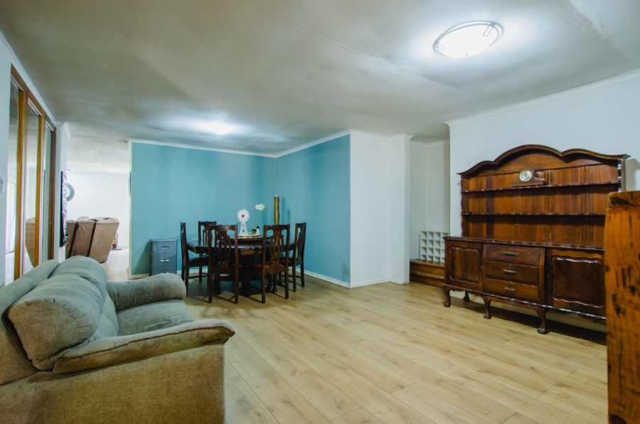 3 Bedroom Property for Sale in Faerie Glen Gauteng