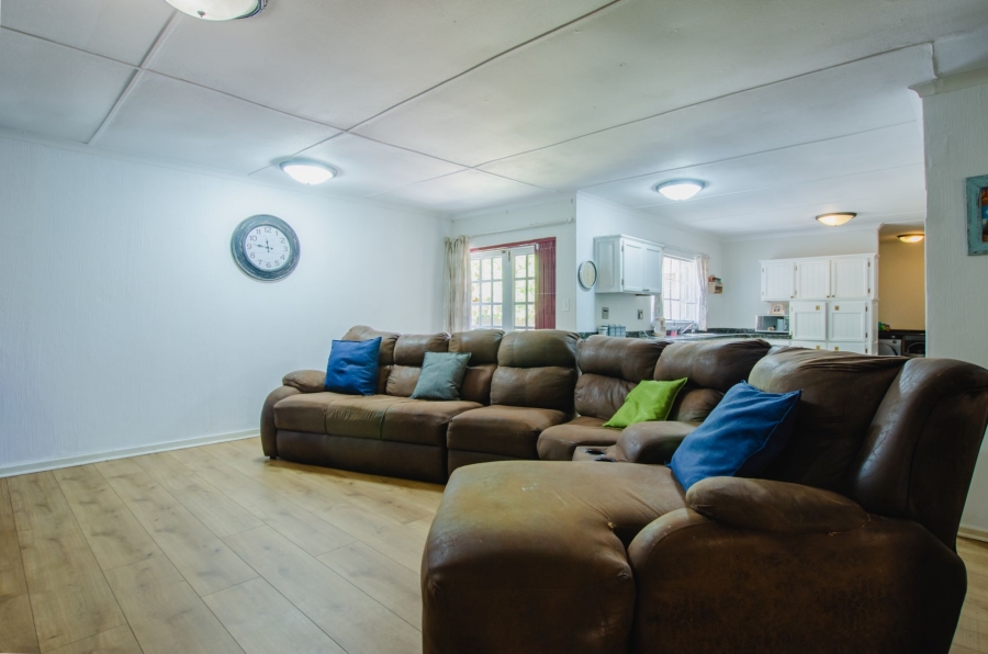 3 Bedroom Property for Sale in Faerie Glen Gauteng