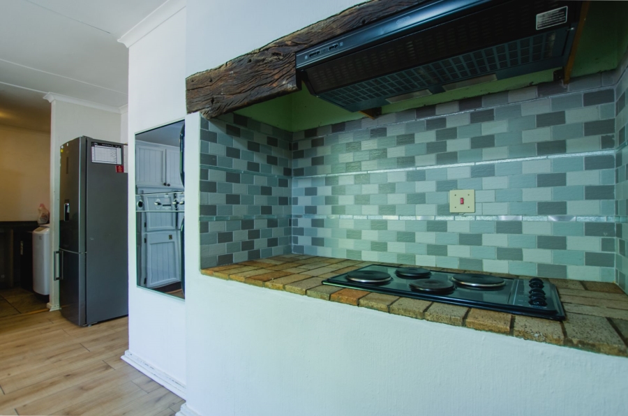 3 Bedroom Property for Sale in Faerie Glen Gauteng