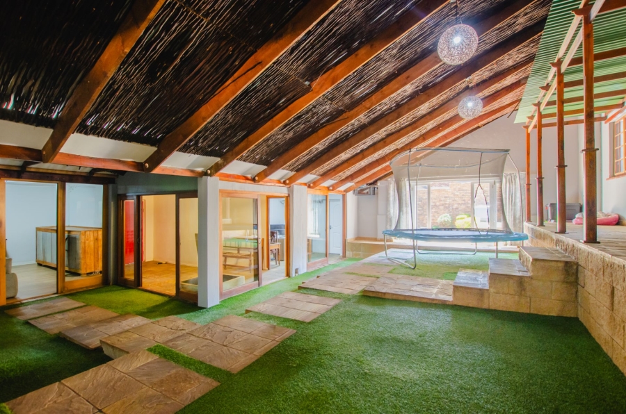 3 Bedroom Property for Sale in Faerie Glen Gauteng