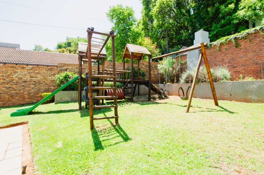 3 Bedroom Property for Sale in Faerie Glen Gauteng