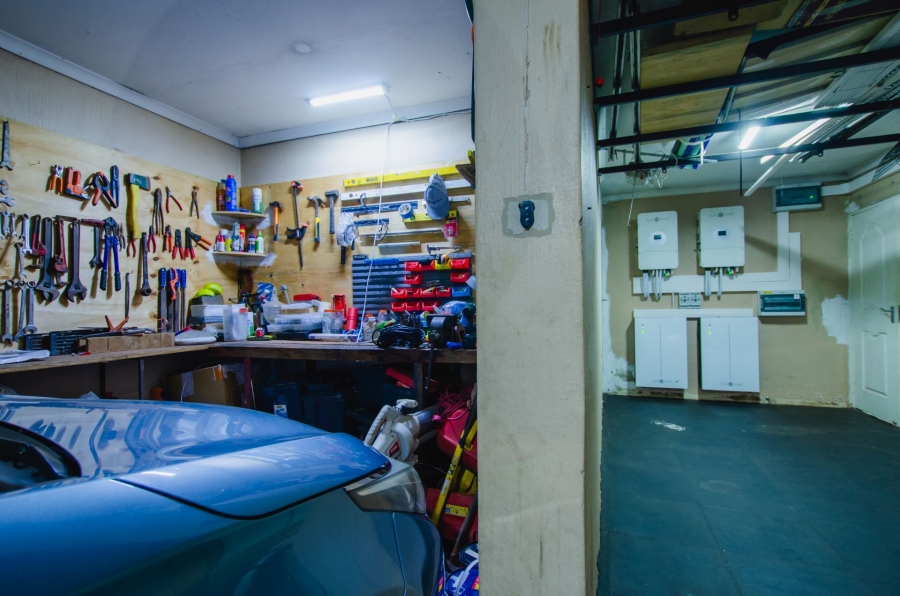 3 Bedroom Property for Sale in Faerie Glen Gauteng