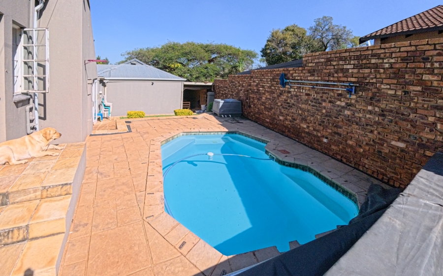 3 Bedroom Property for Sale in Faerie Glen Gauteng