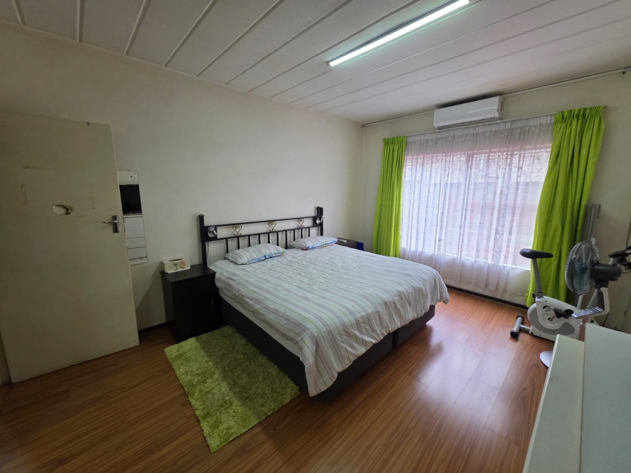 2 Bedroom Property for Sale in Vanderbijlpark CE 3 Gauteng