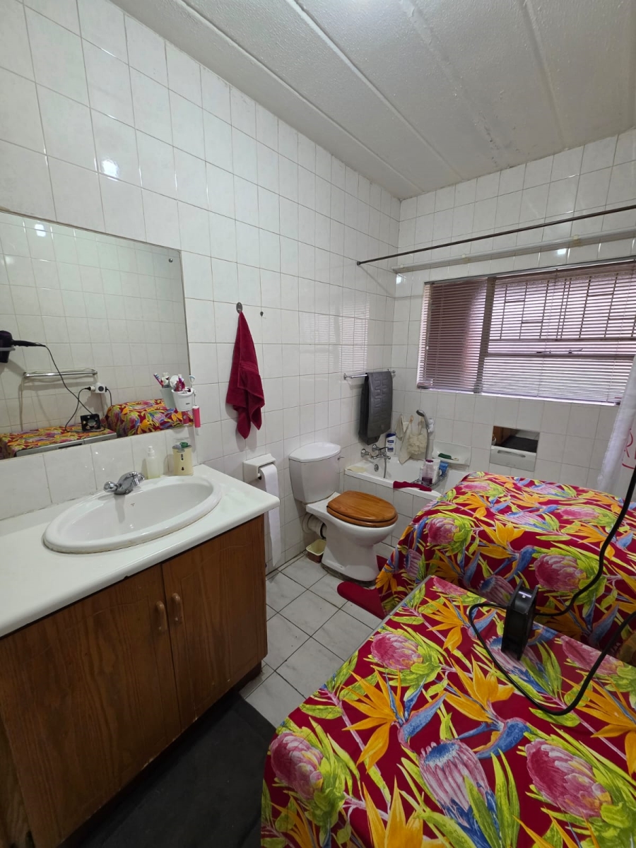 2 Bedroom Property for Sale in Vanderbijlpark CE 3 Gauteng