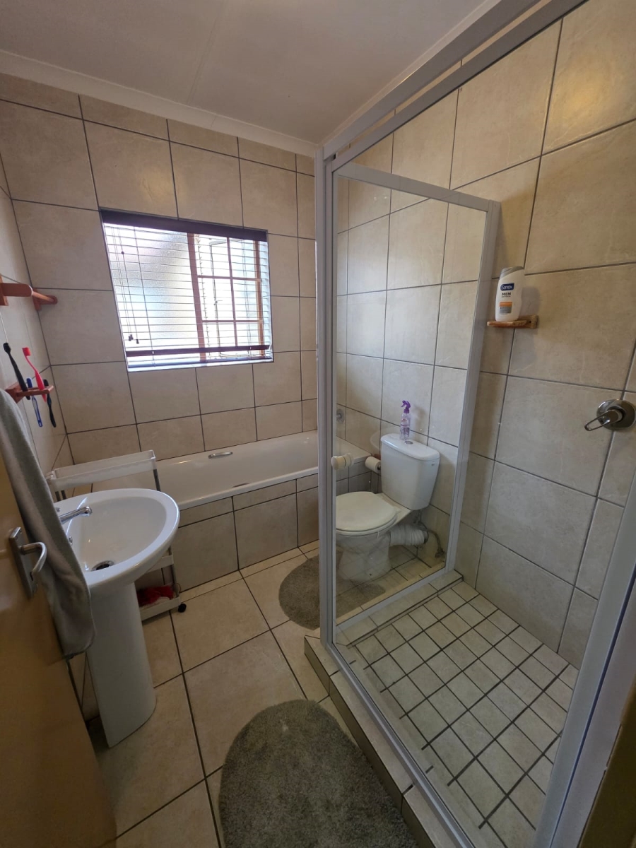 To Let 3 Bedroom Property for Rent in Vanderbijlpark SW 5 Gauteng