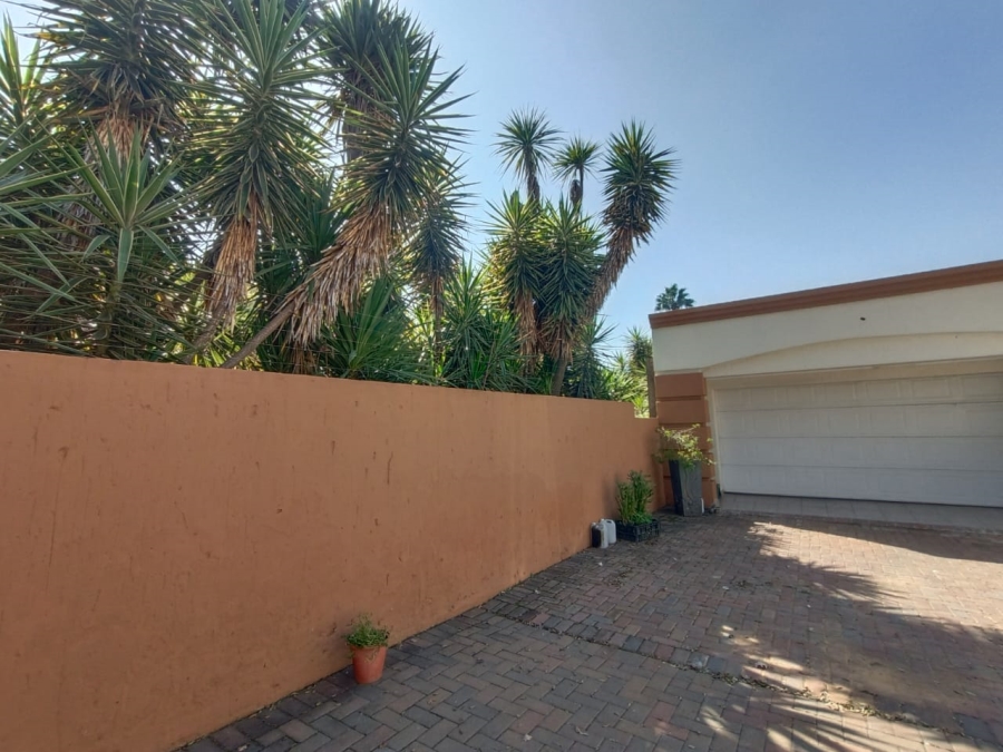 To Let 3 Bedroom Property for Rent in Vanderbijlpark SE 4 Gauteng